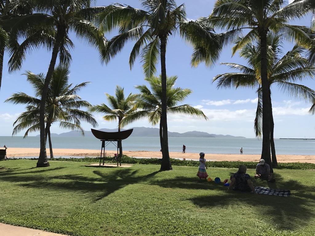 Yongala Lodge By The Strand Townsville Exterior foto